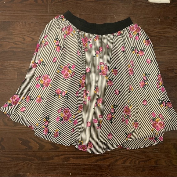 Torrid Skater Skirt Size 2X - Picture 12 of 12